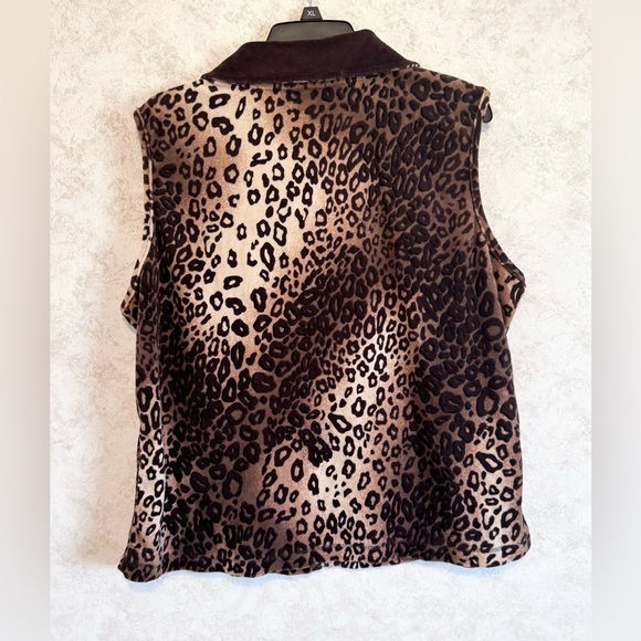 Rebecca Malone Velour Collared Zippered Vest Ladies Size XL Brown Animal Print - Picture 2 of 16